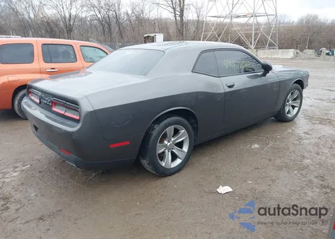 2016 Dodge Challenger Sxt z USA, uszkodzony, nr VIN 2C3CDZAG3GH280363